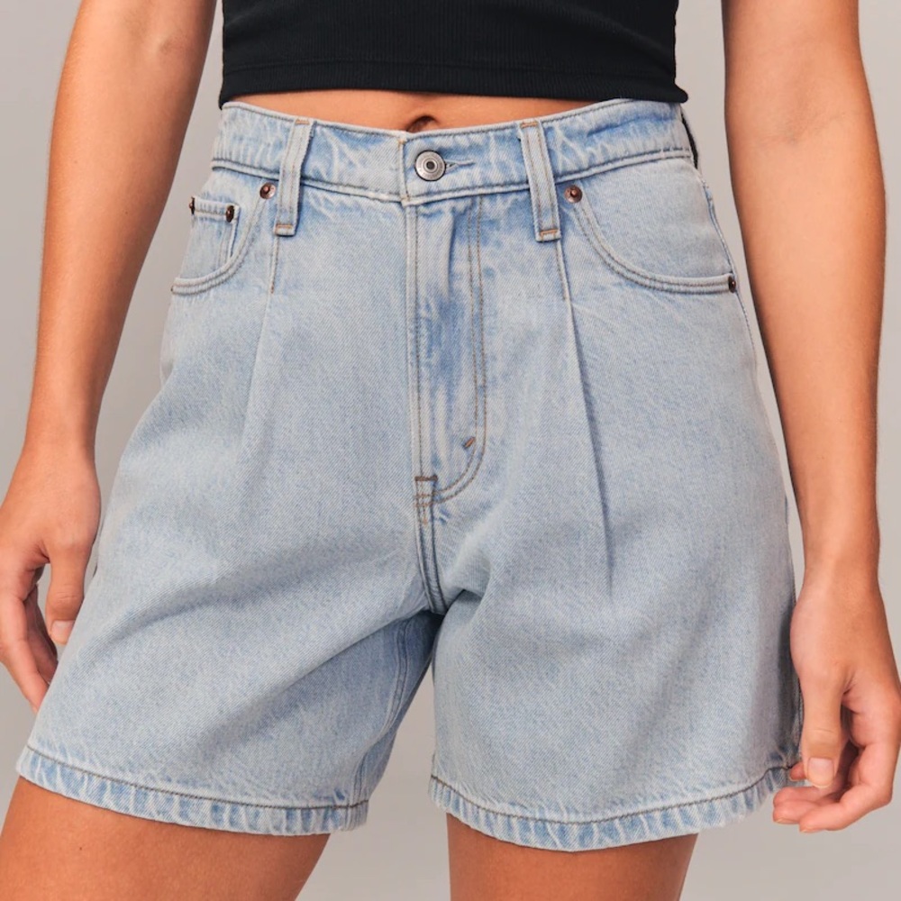 Abercrombie High Rise Loose Short